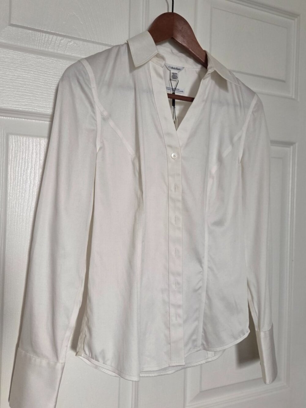 Calvin Klein Fitted Sheen Off White Blouse with Tags - Picture 11 of 12